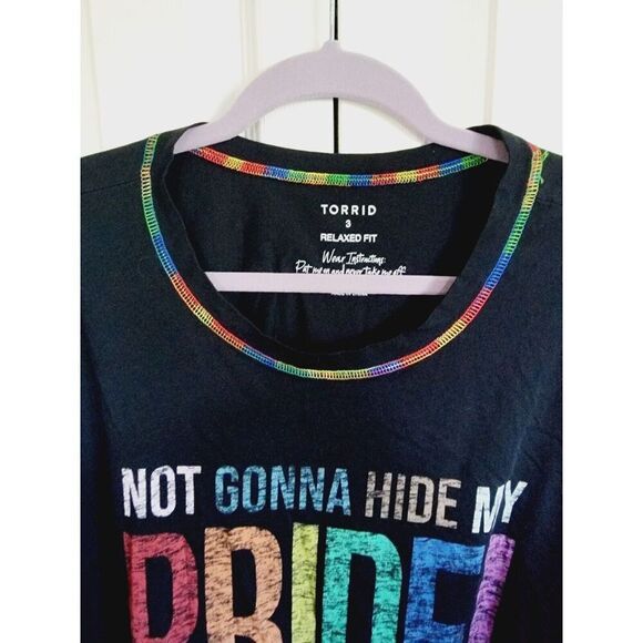 Torrid 3 Women’s Relaxed Fit Black‎ T-shirt Size 3X Not Gonna Hide My Pride SS - Picture 5 of 6